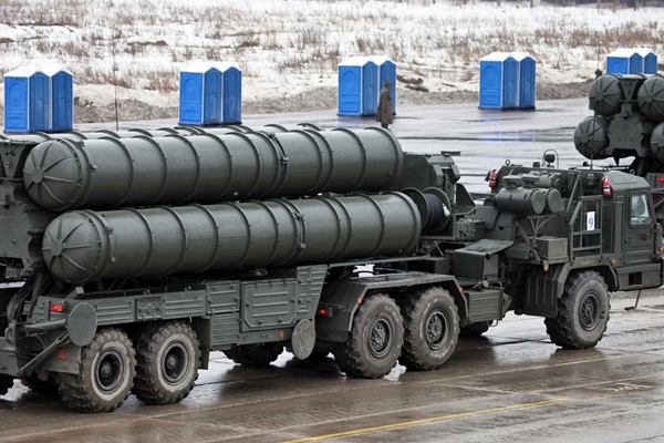 Hindistan da yönünü S-400'lere çevirdi