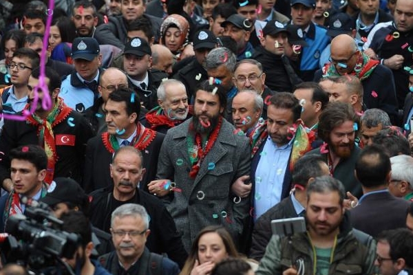 Bursa'da Diriliş Ertuğrul izdihamı