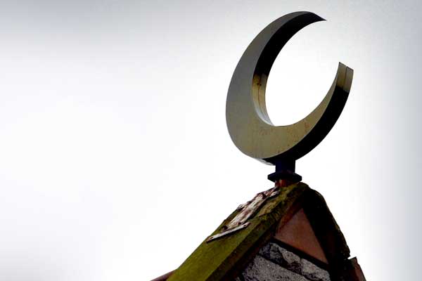 İrlanda'da 'İslamlaşmaya karşı direniş' çağrısı