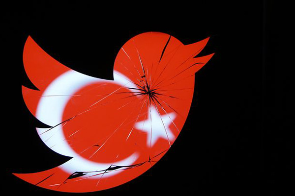 Twitter’da ‘dolar’ kelimesi aratıldığında sosyal ağ 'çöküyor'