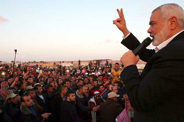 İsmail Haniye: Gösterilerimiz barışçıl ama gerekirse silahlanırız