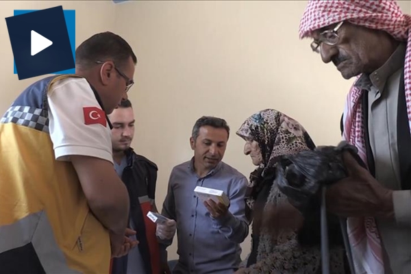 Mehmetçik Afrin'de yaraları sarıyor