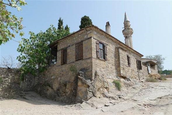 Herkes bu köye gidiyor! Ahırları bile kafe yaptılar