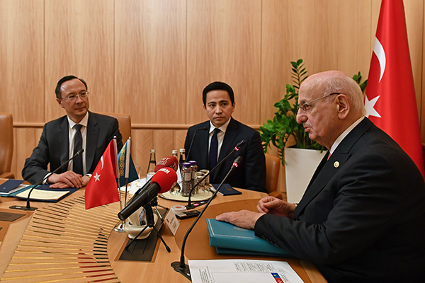 TBMM Başkanı Kahraman Kayrat Abdrahmanov'u kabul etti