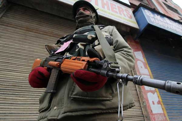 Hindistan'da 7 Maocu isyancı daha öldürüldü