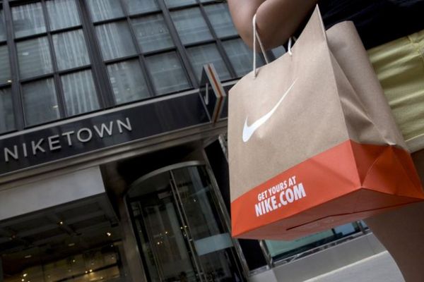Nike, korsan yazılım kullandığı gerekçesiyle dava edildi