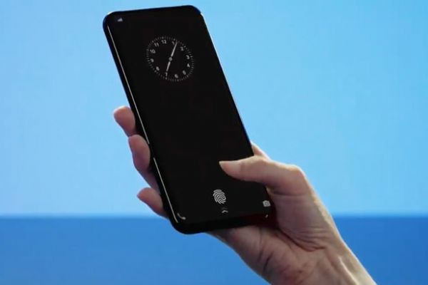 Ekranın altına yerleştirilmiş sensörler yayılıyor