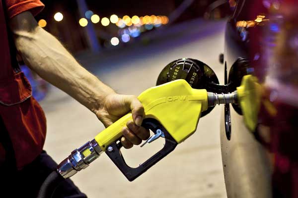 Benzin ve motorine vergi indirimi geliyor!
