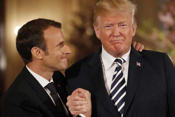 Trump ve Macron'un ilginç halleri