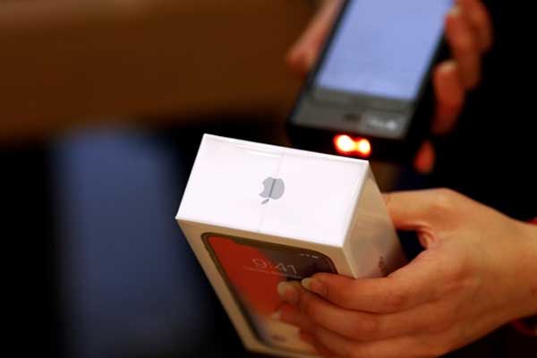 Apple'ın iPhone satışları düştü