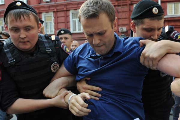 Rus muhalif Aleksey Navalnıy serbest bırakıldı - Timeturk Haber