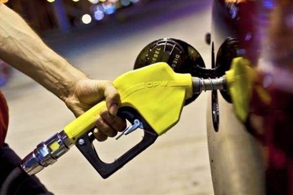 Akaryakıta indirim geldi