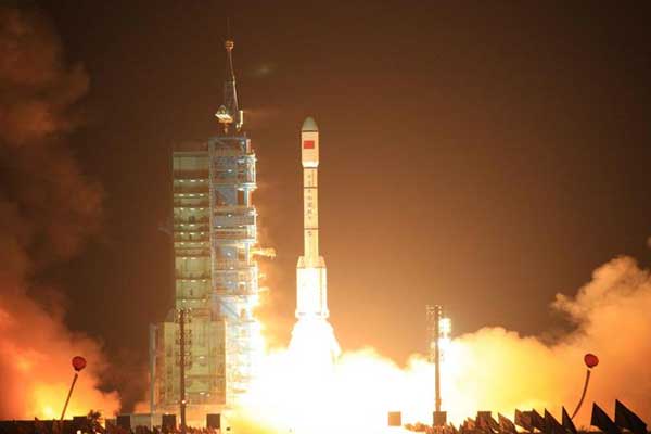 Çin yer gözlem uydusu Gaofın-5’i uzaya gönderdi