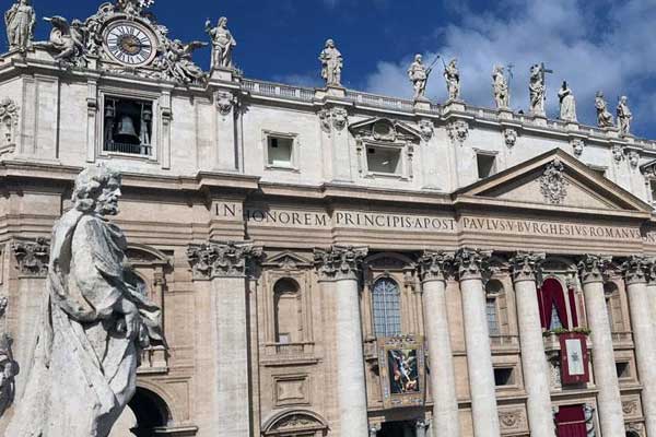 Vatikan'dan Medine'de kilise inşası haberlerine açıklama