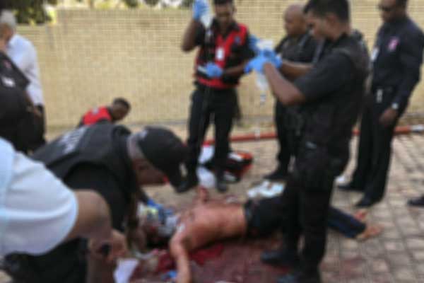 Güney Afrika'da camide katliam yaptılar!