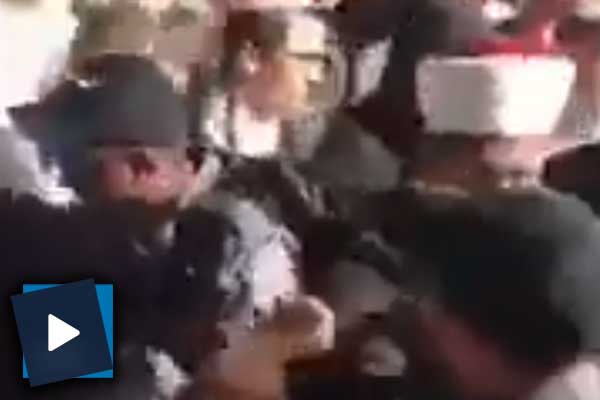 İşgalci Yahudiler Mescid-i Aksa'ya baskın düzenledi!