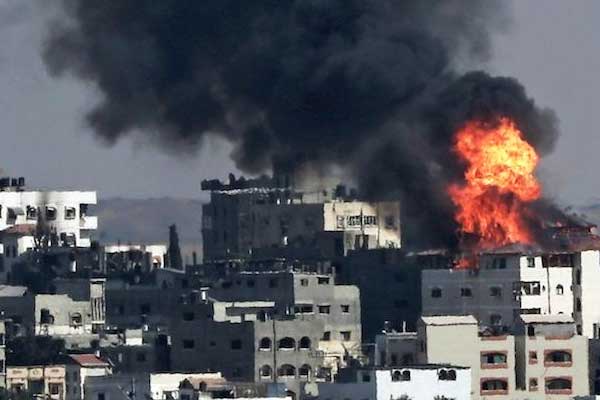 İsrail'den Kuzey Gazze'ye sekiz hava saldırısı!