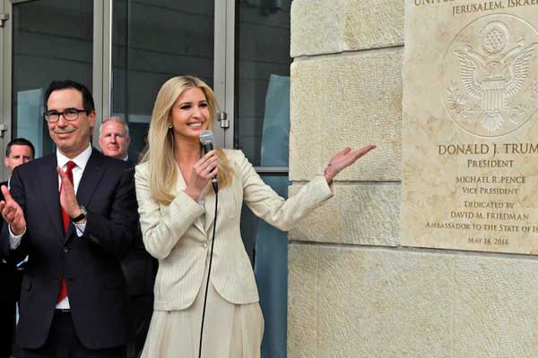 ABD basınından Ivanka Trump yorumu: Babasının küçük gulyabanisi!