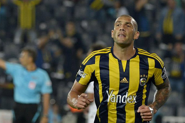 Fenerbahçeli yıldız hastaneye kaldırıldı