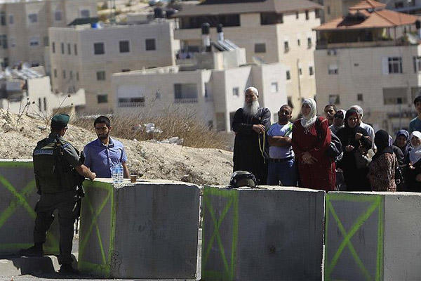 Hamas'tan Gazze sınırında 'hendek' planına tepki