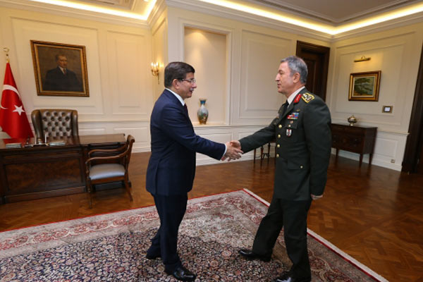 Davutoğlu, Orgeneral Akar'ı kabul etti