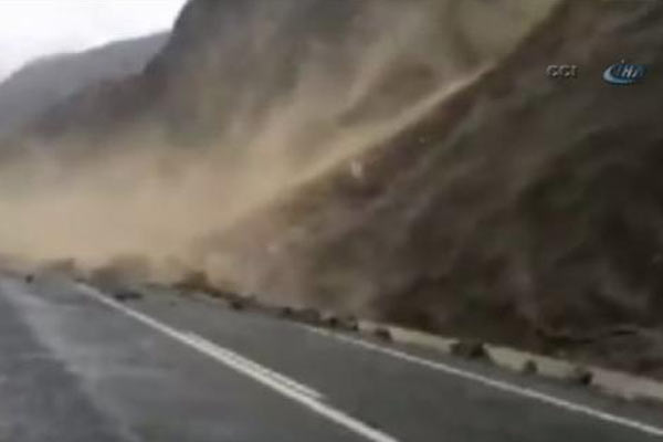 Heyelan böyle geldi