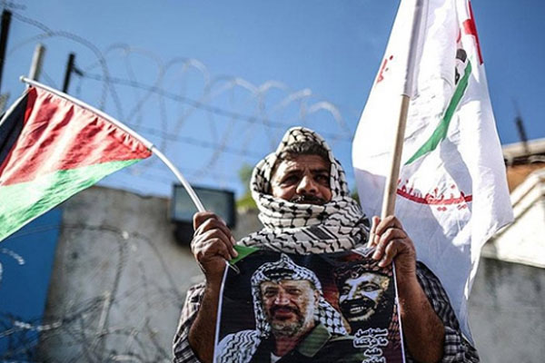 İsrail askerleri 17 Filistinliyi yaraladı