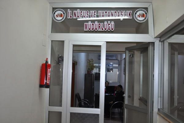 Nüfus memuru sahtecilikten açığa alındı