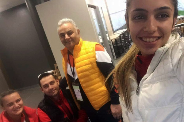 Paris’teki Türk sporculardan 'iyiyiz' öz çekimi