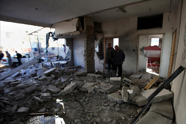 İsrail Filistinlilerin evlerini yıktı