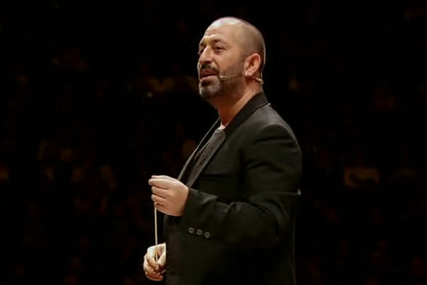 Cem Yılmaz'a 'AK Parti' tuzağı