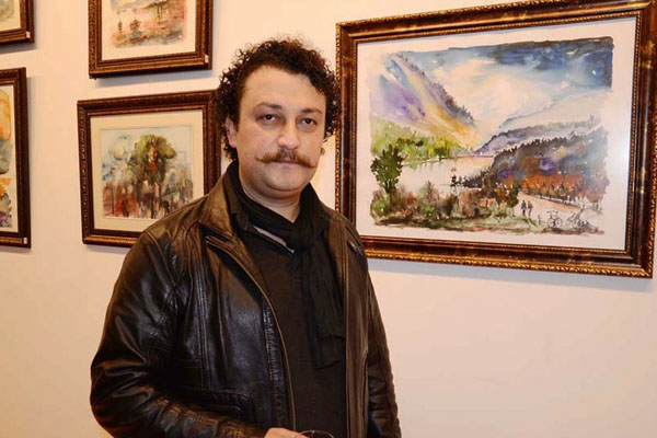 Alkollü içecek istemediği için sergisi iptal edildi