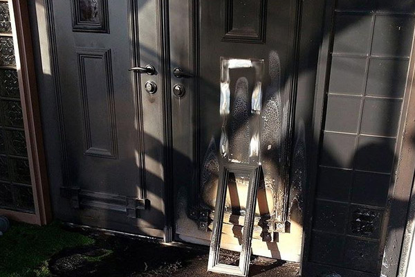 Kanada'da camiyi kundakladılar