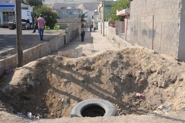 Hendekler nedeniyle hastaneye ulaştırılamadı