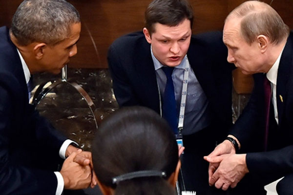 Kremlin: Putin ile Obama'nın sohbeti yapıcıydı