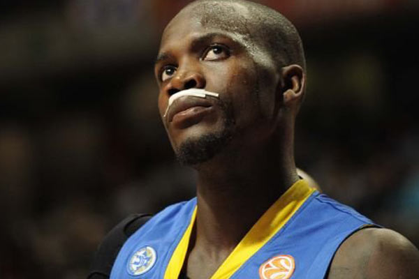 Korkup Fransa'ya gitmedi