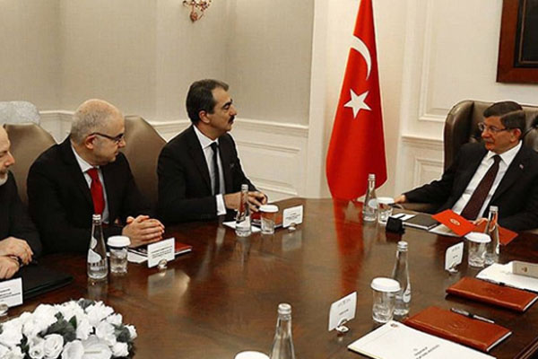 Rum vatandaşlardan Davutoğlu'na teşekkür