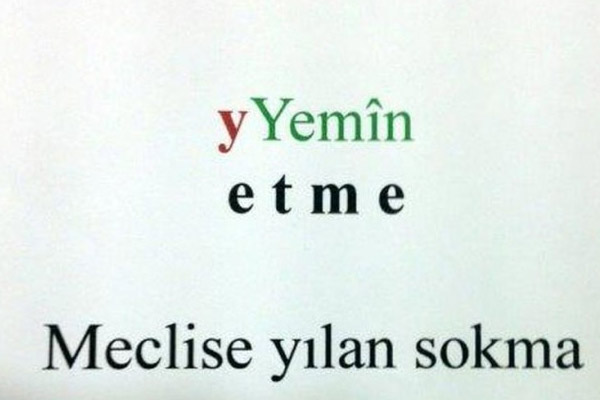 Vekillere kapı altından not attılar