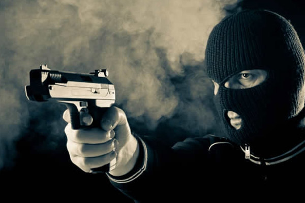 Oyuncak tabancayla 710 bin liralık gasp