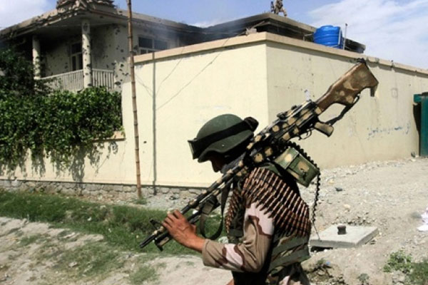 Afganistan'da şiddetli çatışma