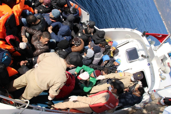 75 kaçak göçmen yakalandı