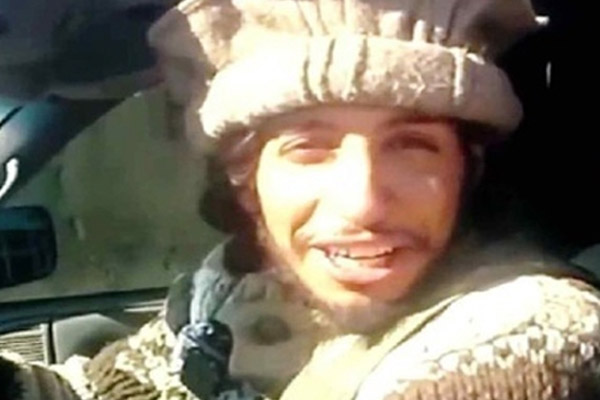 'Paris saldırısının planlayıcısı öldürüldü'