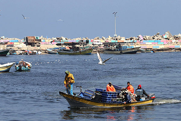 İsrail'den Gazzeli balıkçılara saldırı
