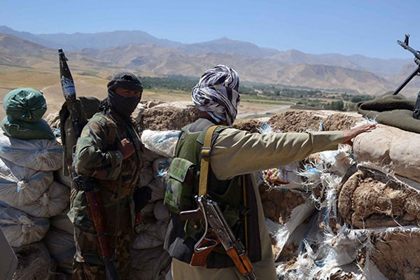 Taliban'dan askeri üsse saldırı eylemi