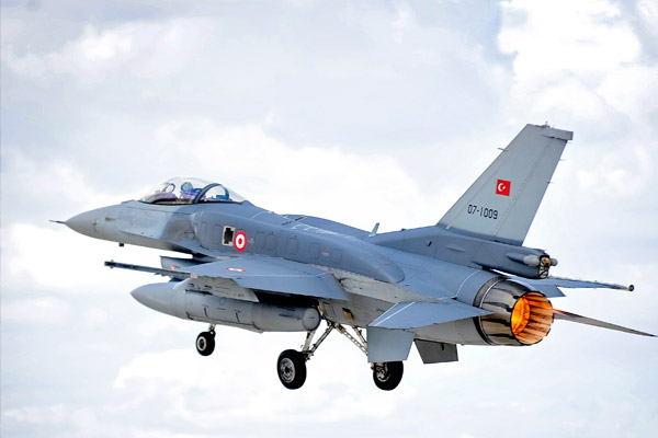 PKK sığınaklarına bomba yağdı