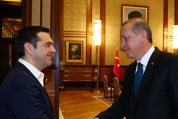 Erdoğan'ın Çipras'a hediyesi konuşuluyor