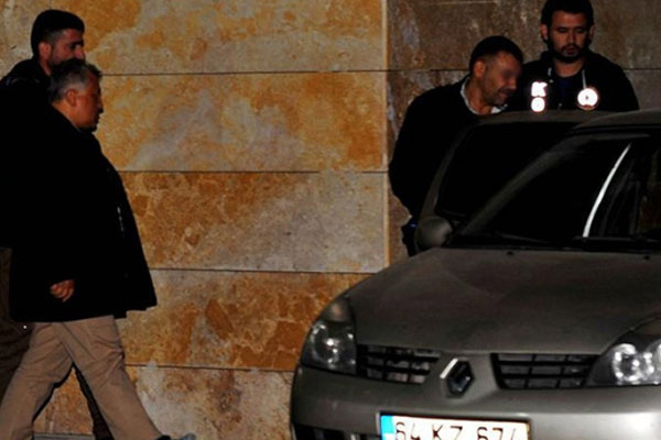 'Paralel Yapı'da 4 kişi tutuklandı