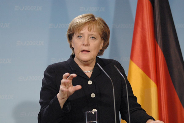 Merkel Fransa’ya gidiyor