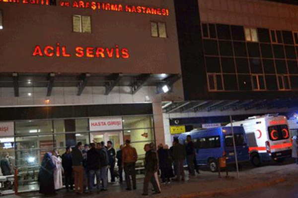 Acil serviste bıçaklı saldırı