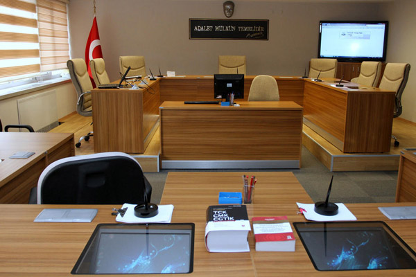 Kayyumlardan maaşı düşürün başvurusu